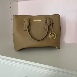 Michael Kors medium tote bag